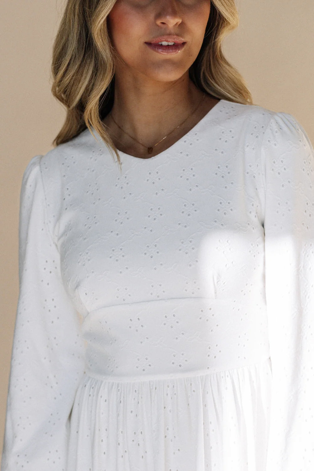 The Sandra Eyelet Floral Temple Dress in Creamy White M The Sandra Eyelet Floral Temple Dress in Creamy White M