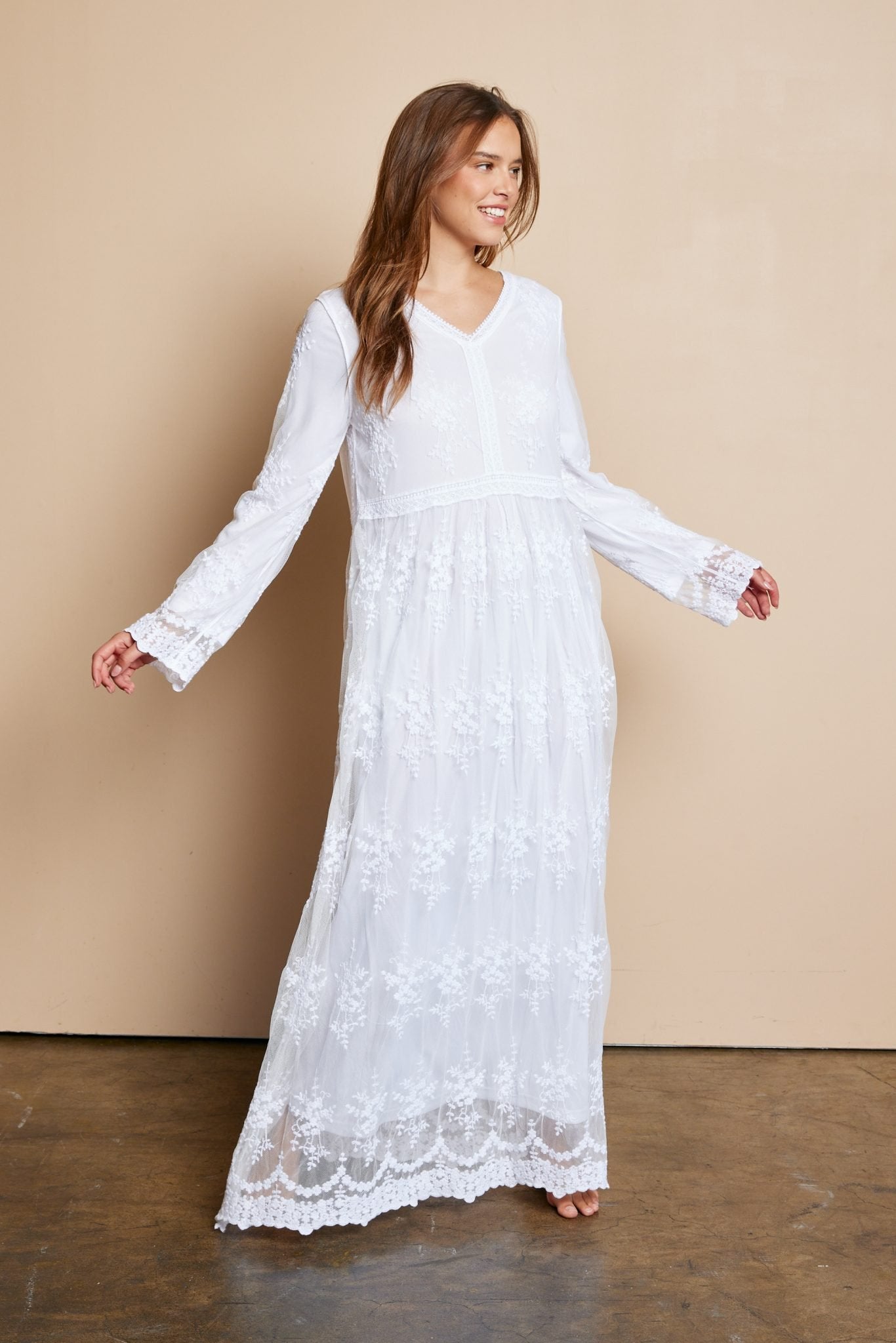 The Savannah Lace Temple Dress in White Xs The Savannah Lace Temple Dress in White Xs