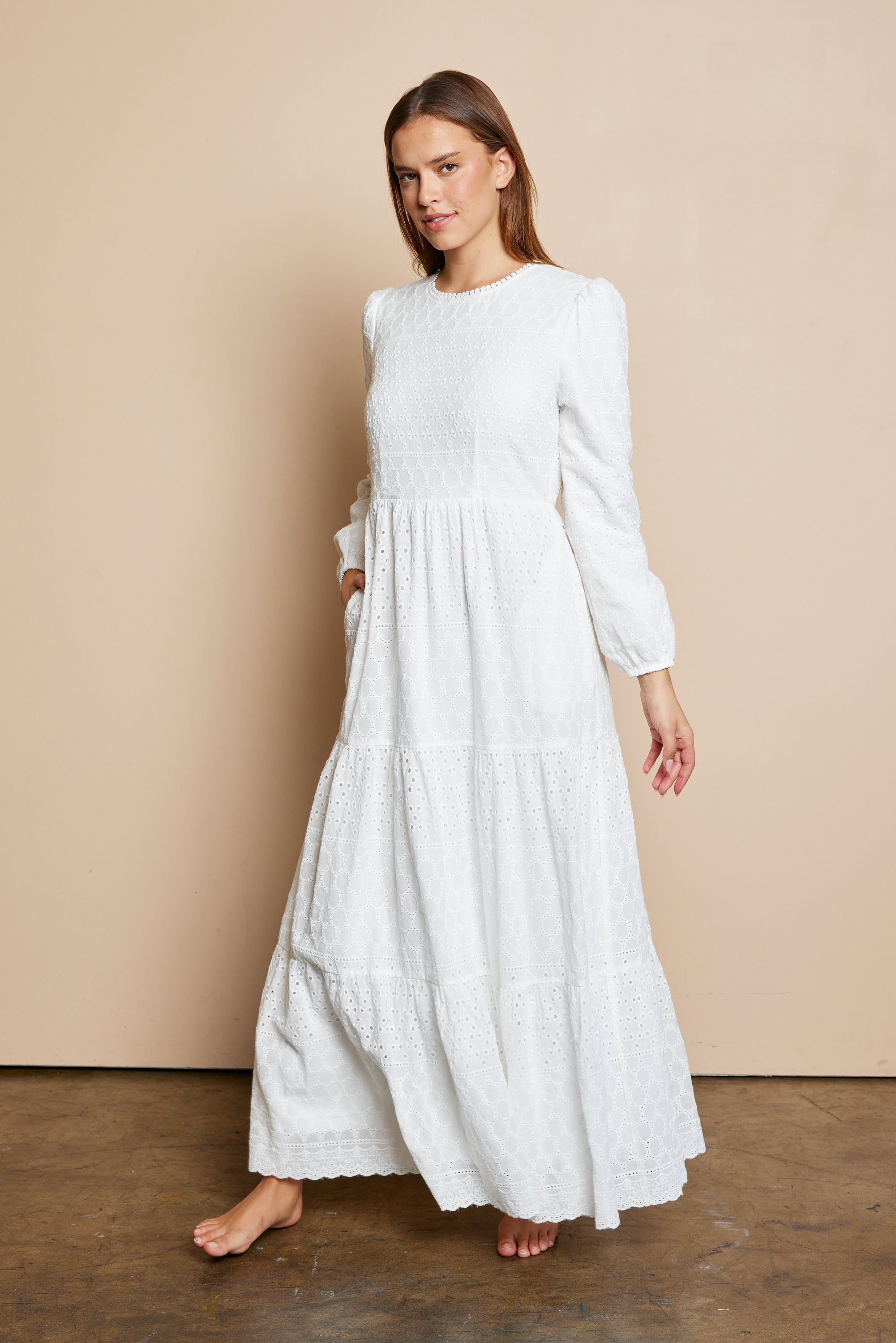 The Poppy Eyelet Temple Dress in White L