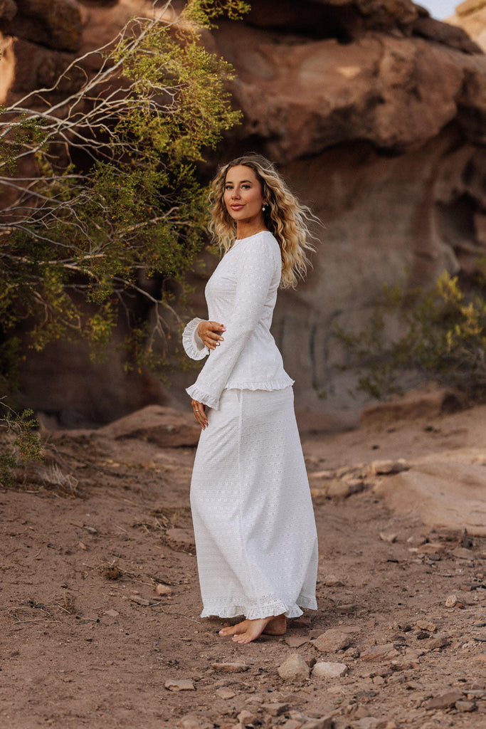 The Avalon Temple Set in Creamy White