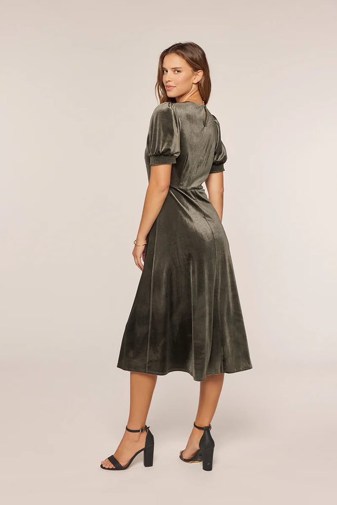 The Kelli Velvet Midi Dress Olive
