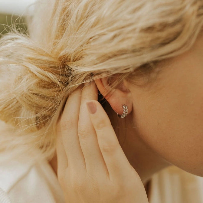 Peri Hoop Earrings in Sterling Silver